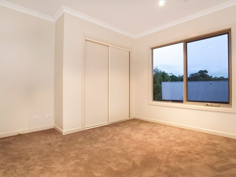 Unit 1/8 Gamble Avenue, Berwick VIC 3806