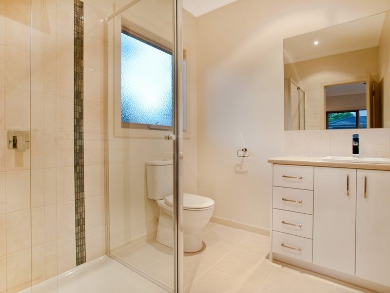 Unit 2/8 Gamble Avenue, Berwick VIC 3806