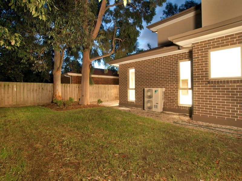 Unit 2/8 Gamble Avenue, Berwick VIC 3806