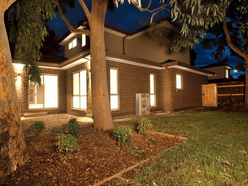 Unit 2/8 Gamble Avenue, Berwick VIC 3806