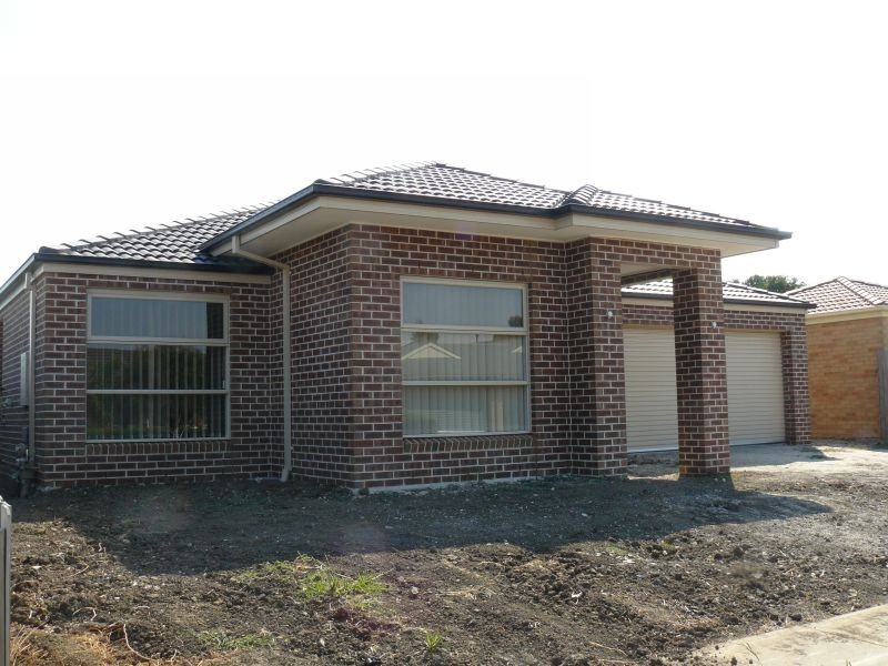 4 Alberta Way, Berwick VIC 3806