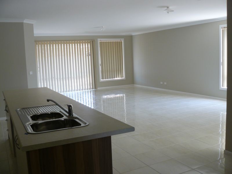 4 Alberta Way, Berwick VIC 3806
