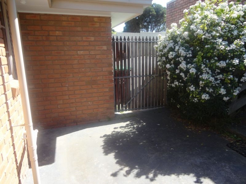 2/6 Shara Court, Narre Warren VIC 3805