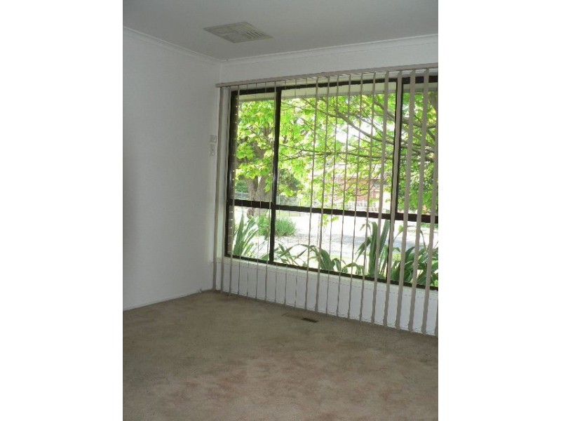 35 Fernwood Road, Narre Warren VIC 3805