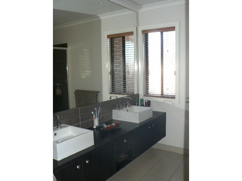 19 Montpelier Drive, Berwick VIC 3806