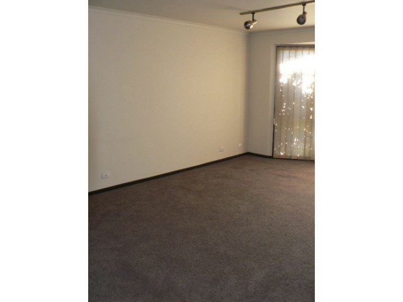 22 Woodlands Crescent, Narre Warren VIC 3805