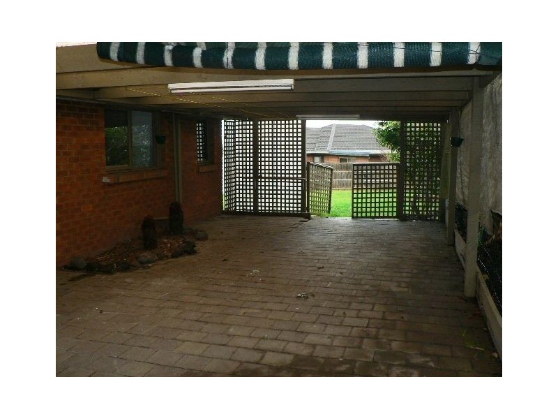 5 Feldspar Court, Narre Warren VIC 3805