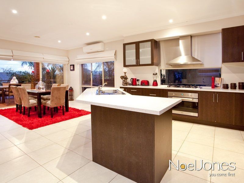 14 Denbigh Court, Berwick VIC 3806