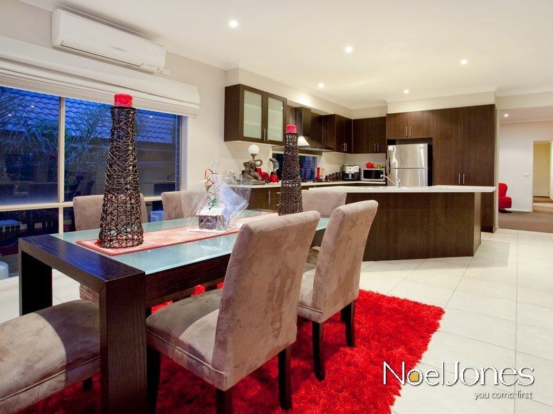 14 Denbigh Court, Berwick VIC 3806