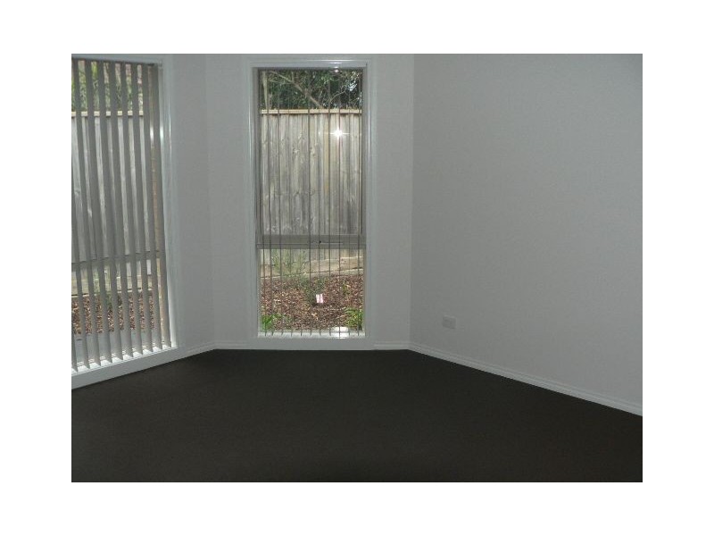 2/11 Rose Drive, Doveton VIC 3177