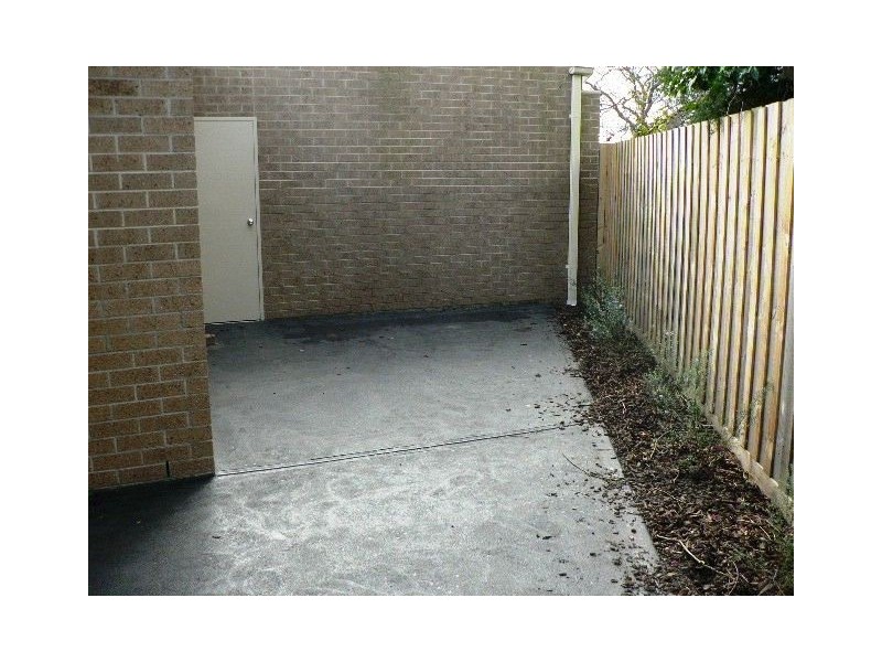 2/11 Rose Drive, Doveton VIC 3177