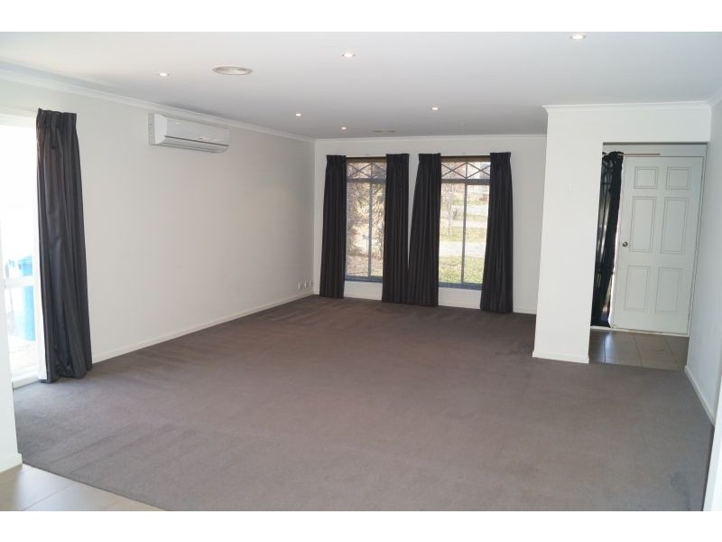 6 Cindy Court, Berwick VIC 3806