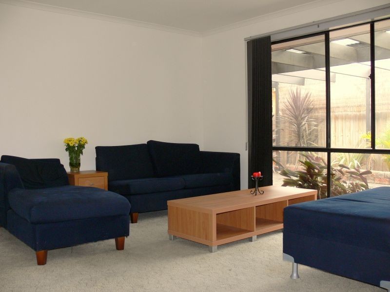 4 Shaftsbury Avenue, Berwick VIC 3806