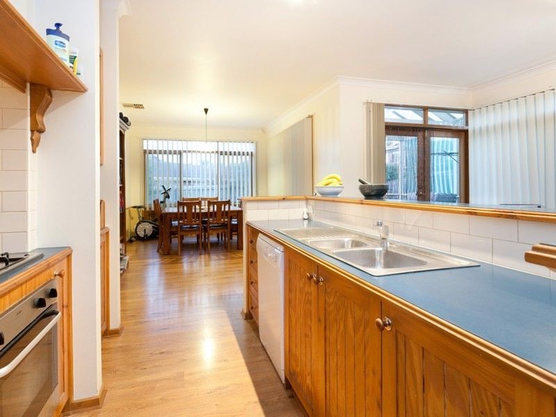 6 Rosewood Court, Narre Warren South VIC 3805