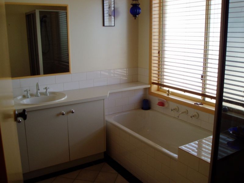 34B Mitre Crescent, Berwick VIC 3806