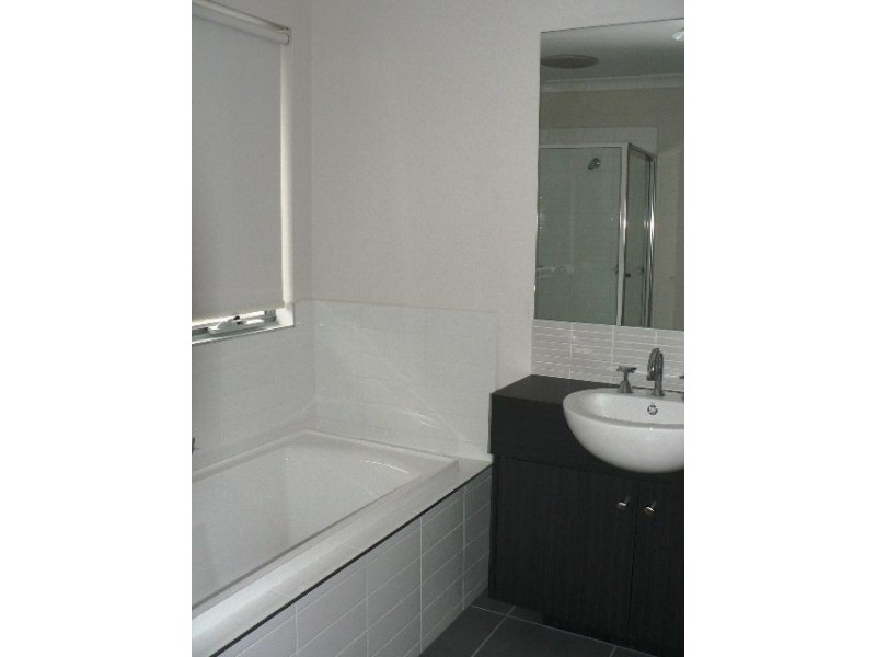 182A PRINCES HWY, Pakenham VIC 3810