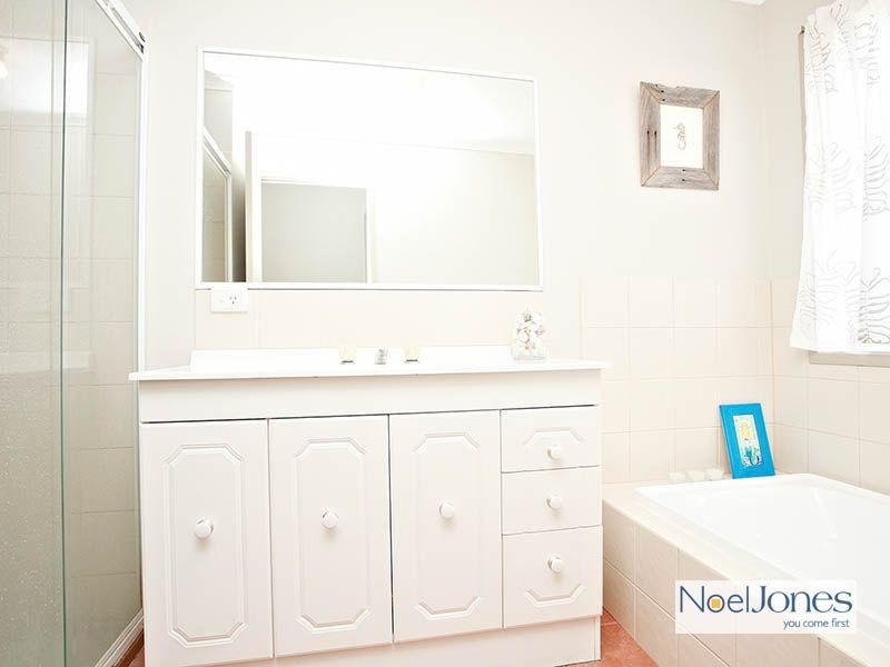 1/3 Kevin Close, Beaconsfield VIC 3807