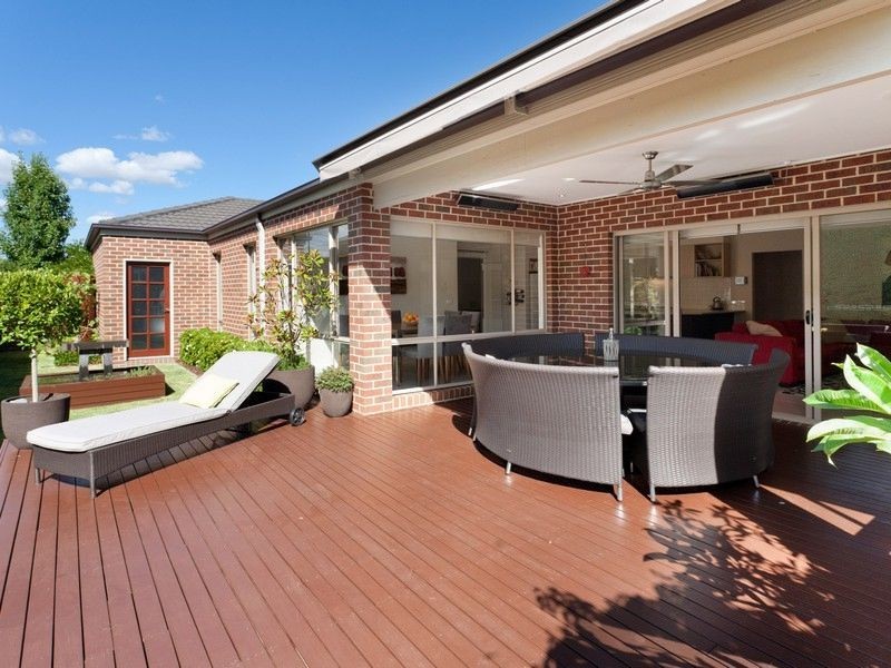25 Bryn Mawr Boulevard, Berwick VIC 3806