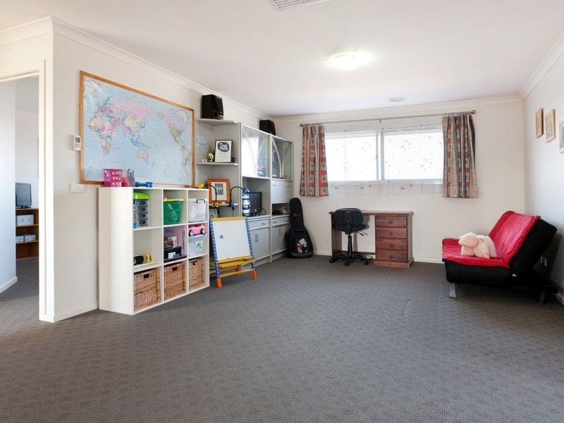 9 Duke Street, Berwick VIC 3806