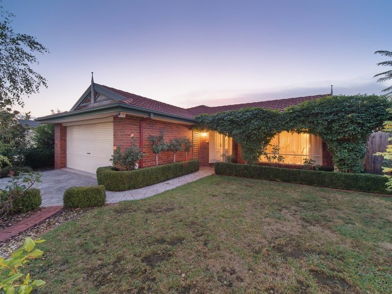 44 McCubbin Way, Berwick VIC 3806