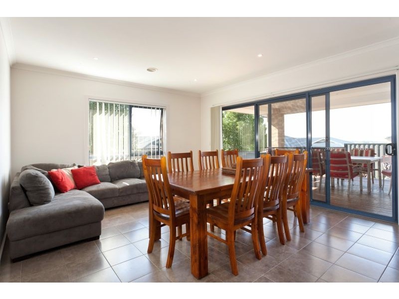 19 Killarney Crescent, Pakenham VIC 3810