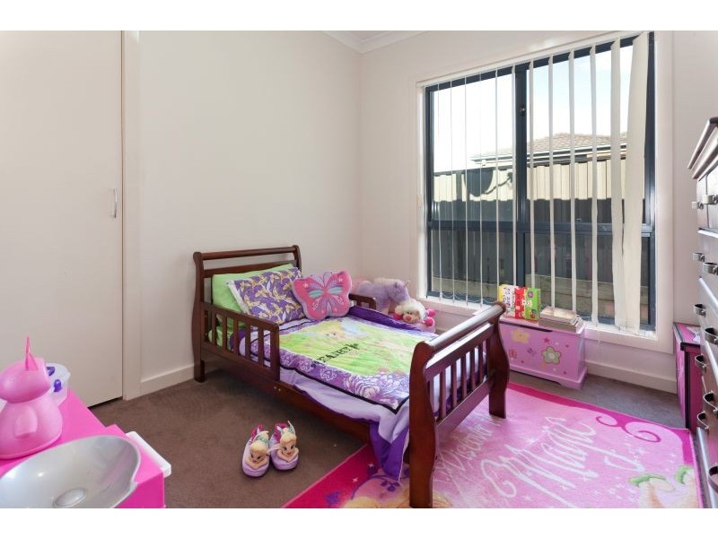 19 Killarney Crescent, Pakenham VIC 3810