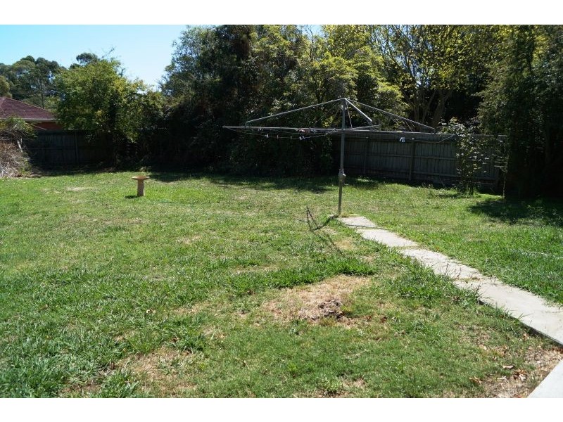 8 Evan Street, Berwick VIC 3806