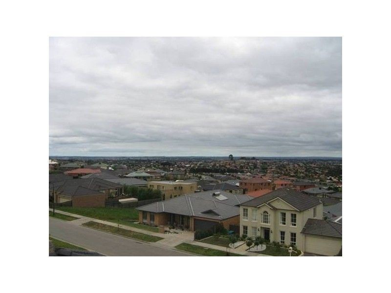 49 Montbrae Cct, Narre Warren VIC 3805