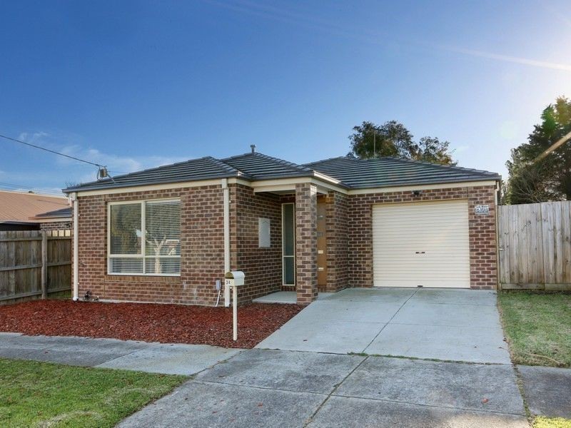 1 Sarah Place, Hampton Park VIC 3976