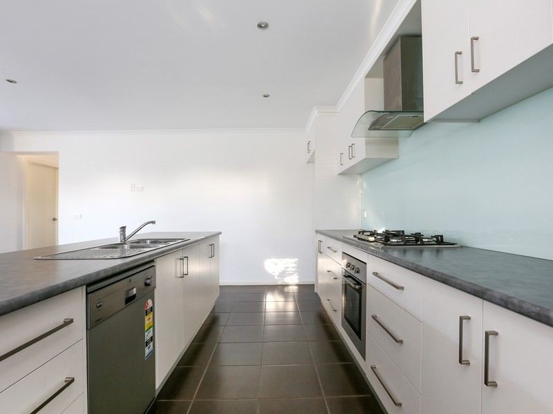 1 Sarah Place, Hampton Park VIC 3976