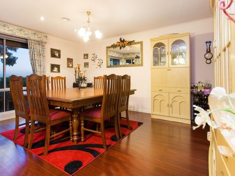 9 Duckworth Close, Berwick VIC 3806