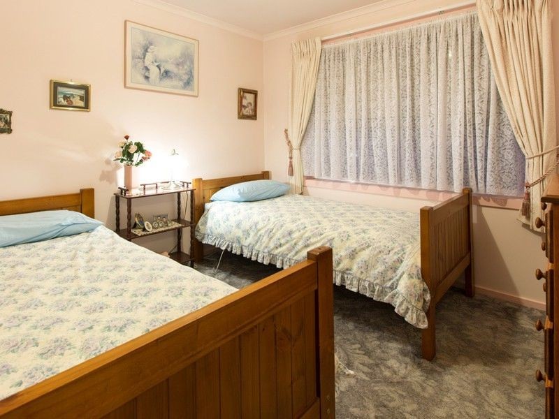 9 Duckworth Close, Berwick VIC 3806