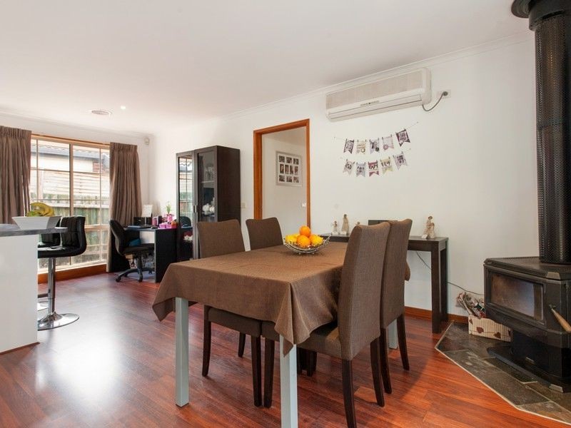 18 Deanswood Way, Narre Warren VIC 3805