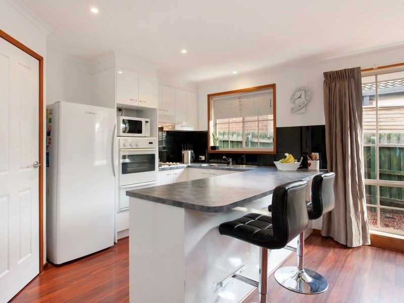 18 Deanswood Way, Narre Warren VIC 3805