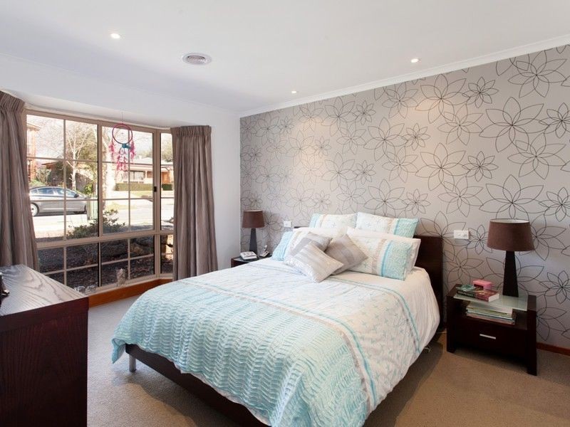 18 Deanswood Way, Narre Warren VIC 3805