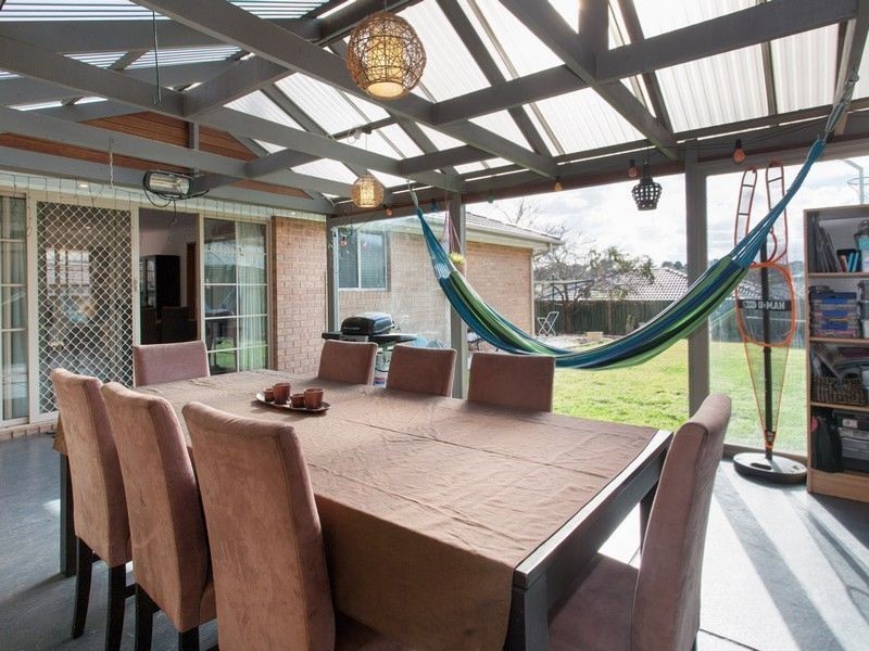 18 Deanswood Way, Narre Warren VIC 3805