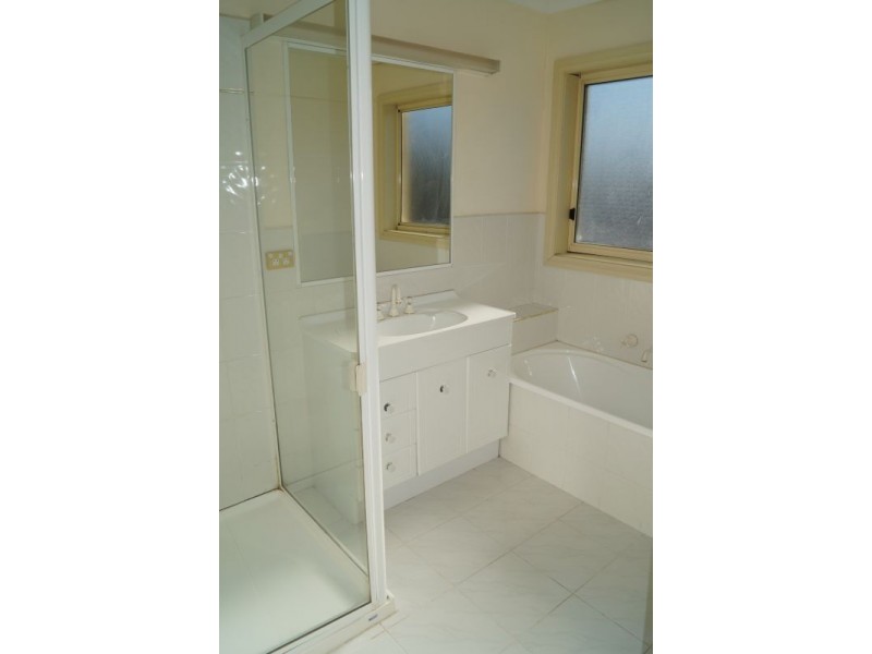 4/1 Miller Street, Berwick VIC 3806