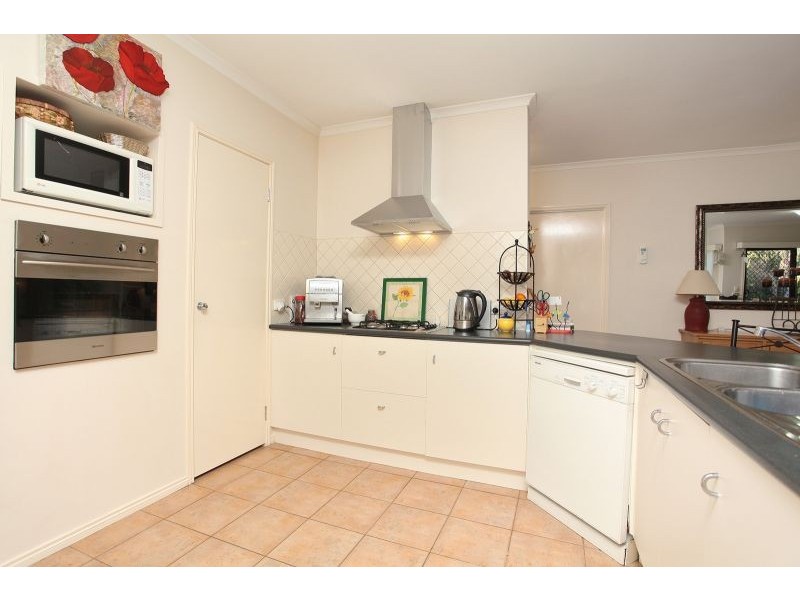 18 Beauford Avenue, Narre Warren South VIC 3805