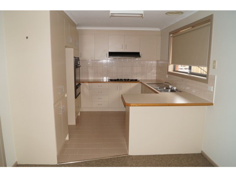 1/17 Maryn Close, Berwick VIC 3806