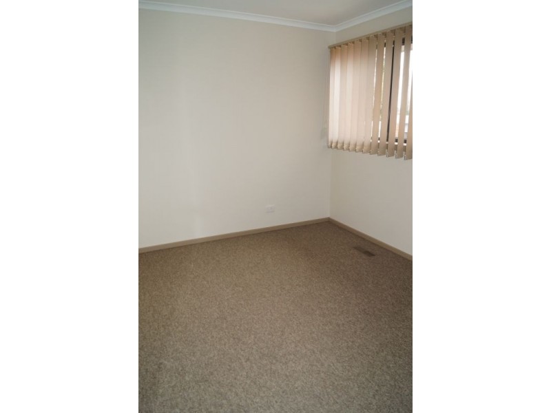 1/17 Maryn Close, Berwick VIC 3806