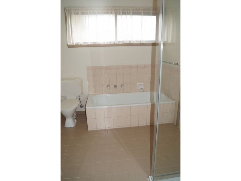 1/17 Maryn Close, Berwick VIC 3806