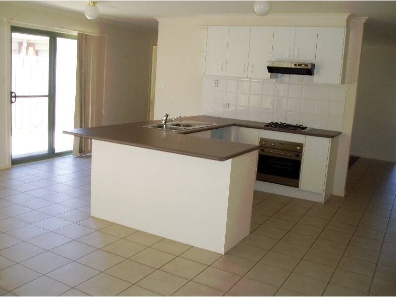33 Blake Street, Berwick VIC 3806