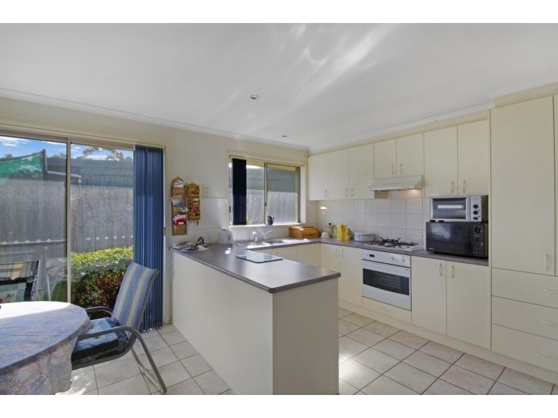 Unit 2/1 Bemersyde Drive, Berwick VIC 3806