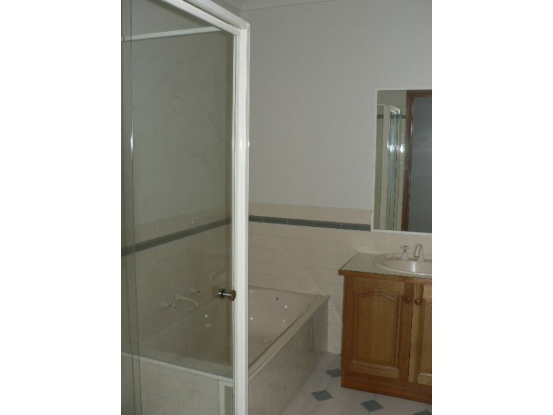 1/12 Brisbane Street, Berwick VIC 3806