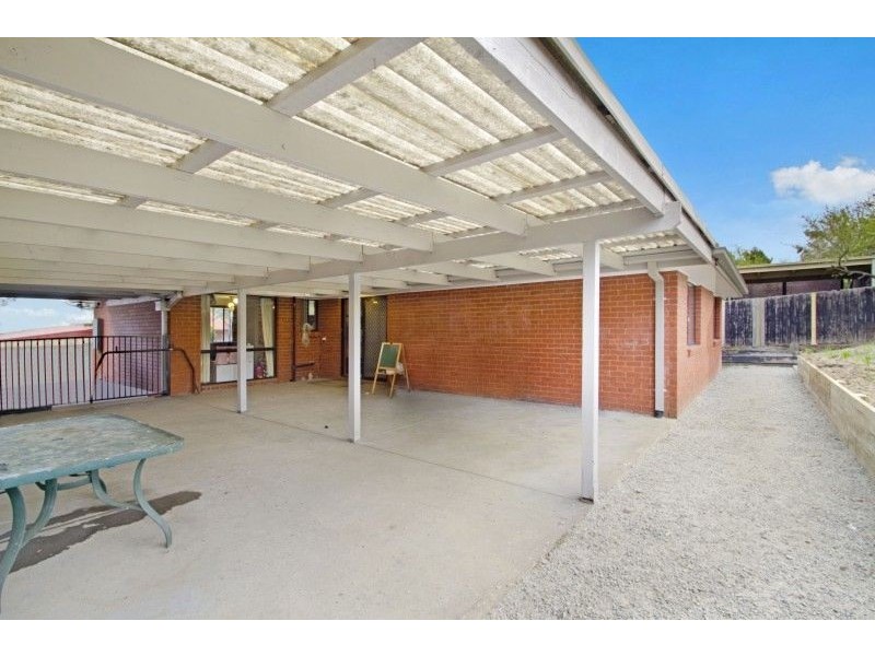 26 Howitt Court, Berwick VIC 3806