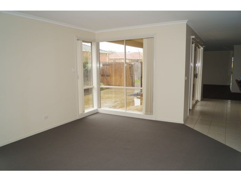 31 Tantallon Blvd, Officer VIC 3809