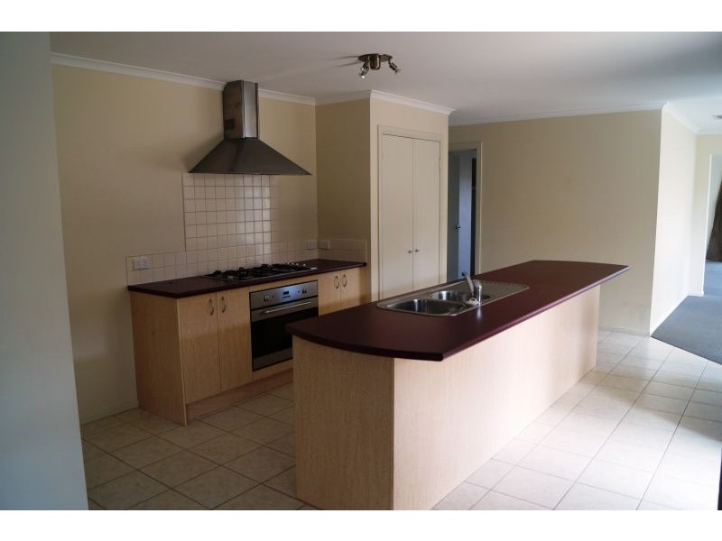 31 Tantallon Blvd, Officer VIC 3809