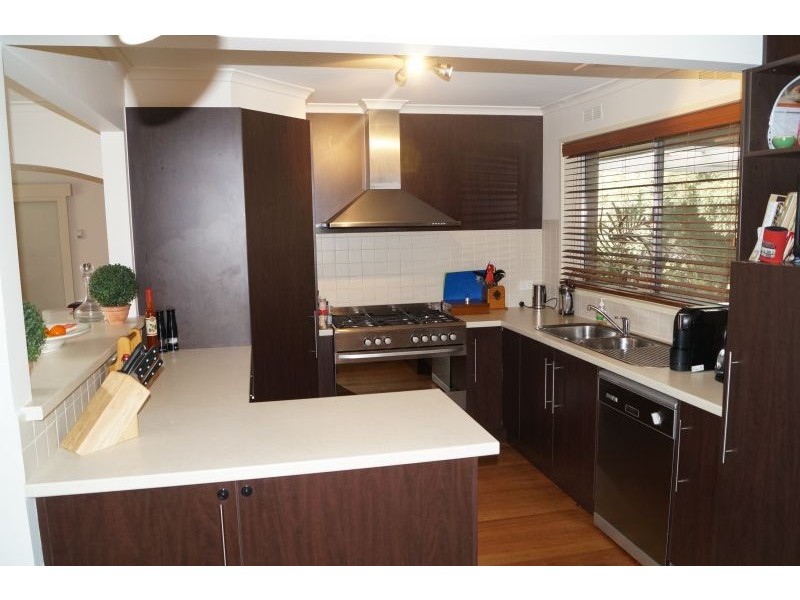 1 Ayr Court, Berwick VIC 3806