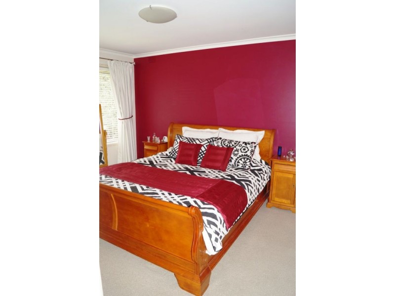 1 Ayr Court, Berwick VIC 3806