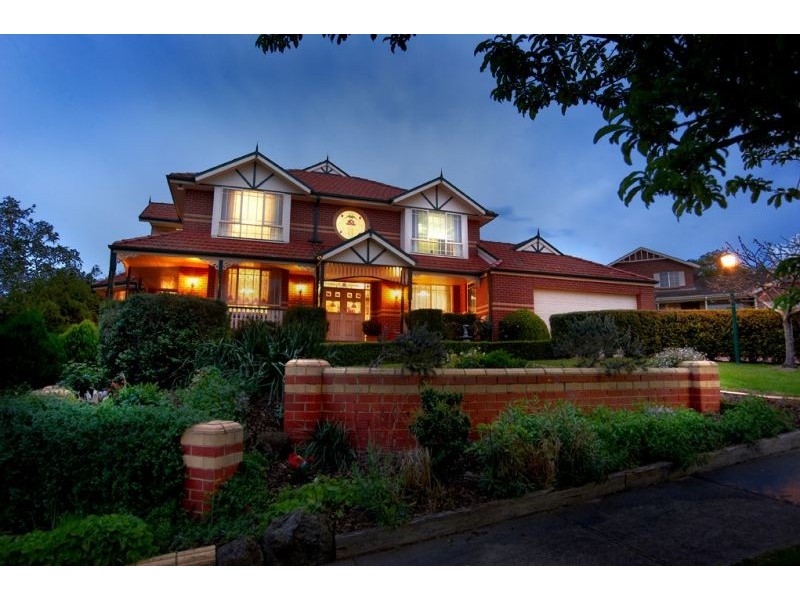 7 McKay Close, Berwick VIC 3806